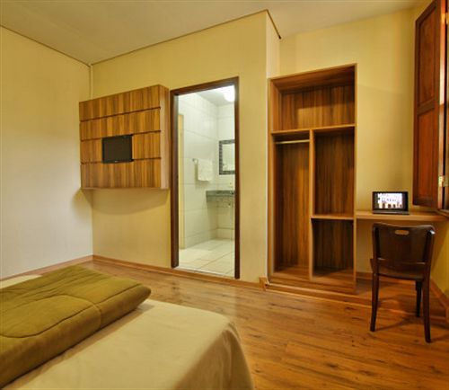 Hostel Roma Куритиба Экстерьер фото